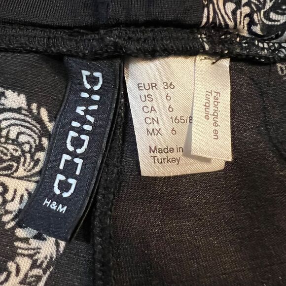 H&M Divided Womens Leggings Skull Print Skinny Stretch Black White Size 6 - Picture 6 of 8